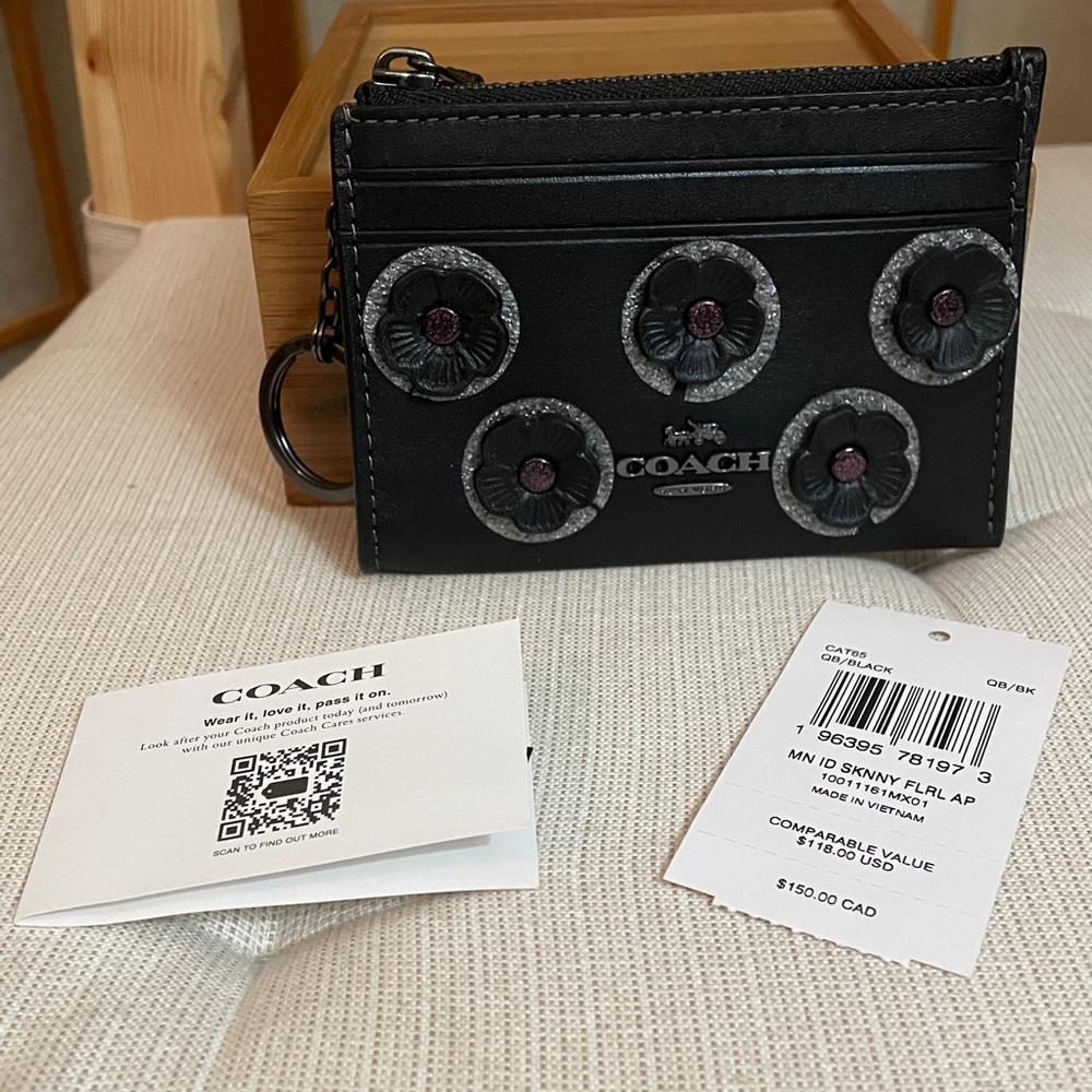 Coach Mini Skinny Id Case With Floral Applique Gunmetal/Black NWT